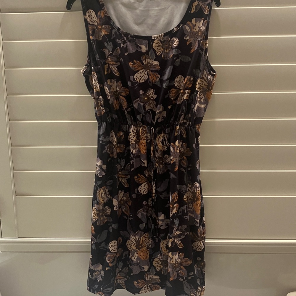 Floral Sleeveless Midi Dress